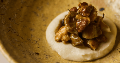 北海道のテロワールを静かに読み解いた、 クリエイティブフレンチをご用意。