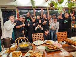 インドネシア人やミャンマー人など、多国籍の仲間と一緒に店をつくっていける環境です！