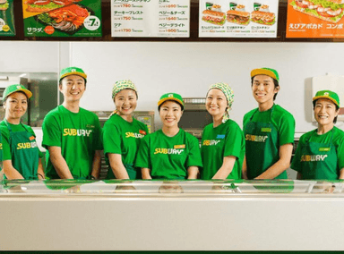 飲食業界デビューに最適な環境！マニュアルの整った全国展開ブランドで、着実な成長をしませんか◎