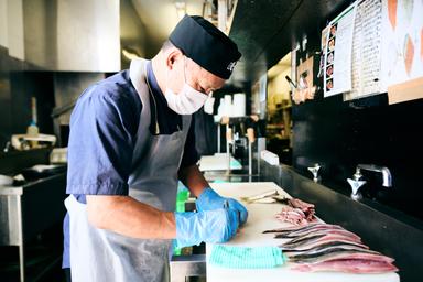 九州各地に店舗を展開する寿司チェーン。地域に愛されるお店づくりを、一緒に担ってみませんか。