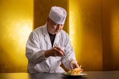 富山湾の幸や山の恵みを活かした、会席料理が自慢の宿で、調理スタッフの募集！