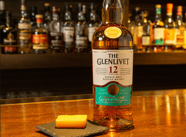 クラシックも創作も。個性がそのままカウンターの色になります。