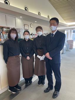 女性が活躍中。経験や年齢に関係なく声を掛け合いながら協力する、温かい雰囲気の職場です。