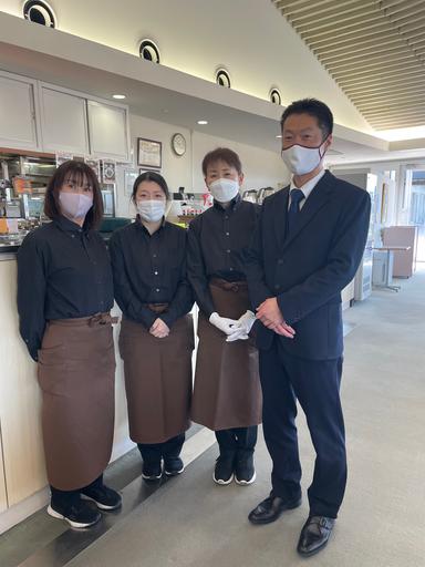 女性が活躍中。経験や年齢に関係なく声を掛け合いながら協力する、温かい雰囲気の職場です。