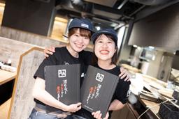 商業施設内の好立地に展開中。毎日たくさんのお客様で賑わうお店です！