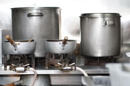 地元の人に長く愛されるお店を目指しています！