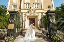 新郎新婦の想いを料理に込めて届ける、結婚式場ならではのやりがいがあります。