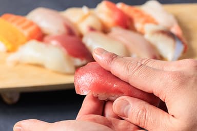 新鮮な鮮魚の素材の良さを活かす面白さを日々実感しながら働けます！