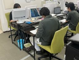 営業経験活かして工場の経営者へ。これまでの営業スキルを活かし、次世代のリーダーとして成長できる環境。