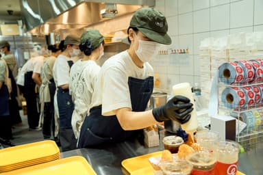 韓国発の人気ブランド『EGGDROP』。表参道・青山で、話題のお店づくりに関われます。