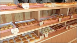 天然酵母を使用し粉から焼き上げるフルスクラッチ製法の専門的なパン作りをイチから学べる環境です。
