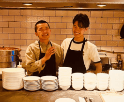 話題の創作中華料理店でスタッフ募集