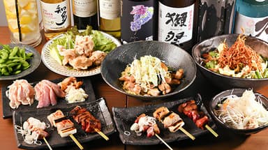 備長炭を使用し、職人が一本一本丁寧に焼き上げる「本気の焼鳥」。
