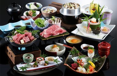 洋食と和食のダブルシェフ体制のもとで、ジャンル横断の新しい料理づくりや調理技術を学べる環境です。