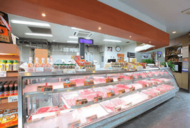 包丁の角度で味が決まる。110年愛される「伊賀牛」専門店で、一生モノの技術を手に入れよう。
