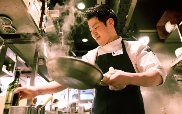 《月8日休み/賞与年4回!》■俺のフレンチ■未経験OK!経験者は優遇◎本格的なフレンチの技術が学べる!店長や料理長への早期キャリアアップも可能。昇給も随時あり◎