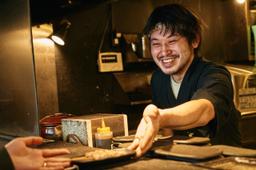 月給35万〜42万円!「食を通じ、人に笑顔と感動を与える会社」で店長候補を募集!