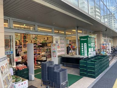 現場に大きな裁量があり、仕入れや価格設定、予算策定など店舗運営の意思決定に深く関わることができます。