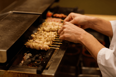 焼鳥店で働いてみたい。その気持ちを、正社員の調理スタッフとして形にできます。