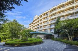 スタッフとのコミュニケーションを大切にしながら業務に取り組んでください