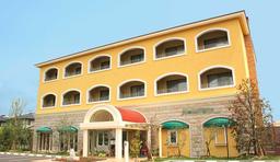 当社本社内にあるイタリアンレストランでサービススタッフを募集!