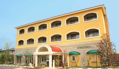 当社本社内にあるイタリアンレストランでサービススタッフを募集!