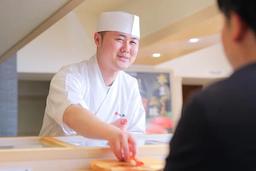 新鮮なネタが自慢の「うまい鮨勘」