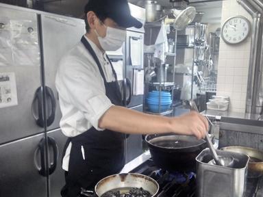 大量調理と学食・社食の経験があるあなたを即戦力としてお迎えします!