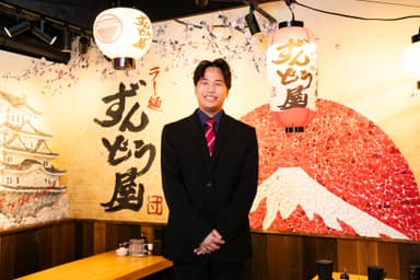 \姫路から世界へ!/ この一杯から、1,000店舗への挑戦が始まる。