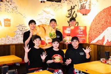 \姫路から世界へ/ この一杯から、1,000店舗への挑戦が始まる。