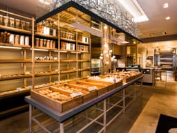 既存商品の製造のみならず、自分のアイデアを新メニューとして形にする商品開発に携わるチャンスがあります