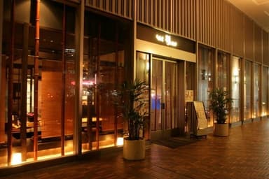 自社水槽車で産地から直送される圧倒的な鮮度の魚を扱えるため、魚のプロとして本物の知識が身につきます