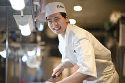 料理人の技を活かし、一皿一皿丁寧に仕上げる個室居酒屋で、新しい仲間を募集中!