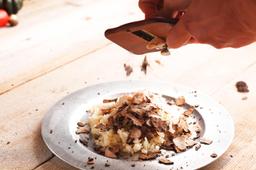 個性と魅力いっぱいの繁盛店を多数手がける企業!調理スタッフを募集中◎