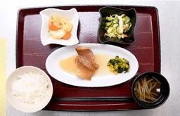 栄養士資格をお持ちの方ならば、経験は問いません。集団調理の番場での経験をお持ちの方は優遇します。