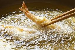 福岡初の人気天ぷら店!