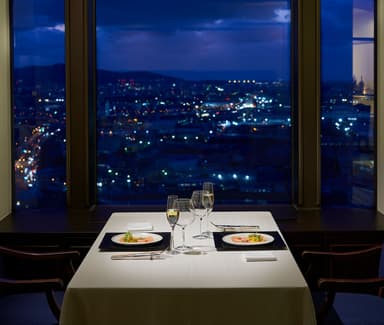 北九州のランドマークであるホテルの一員として、高い誇りと責任感を持ちながら調理技術を追求できます。