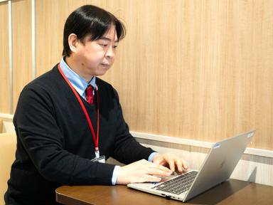 店長のその先を目指していただける方、大歓迎。月給25万~35万円。お休みはしっかり月8日あります。