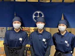 経験を活かし、仲間と協力しながら店舗をまとめてください!