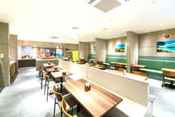 沖縄の観光業に特化した企業で、地域ナンバーワンを目指す一員として観光の最前線で経験を積み上げられます