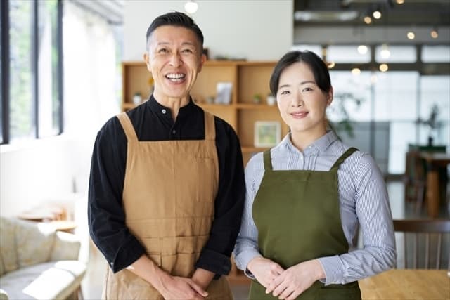 【「定時7時間20分」+「残業少なめ」で叶える、無理のない働き方】大正9年創業の老舗で、手作りの技に没頭し、自分の時間も大切に/月給28万円以上