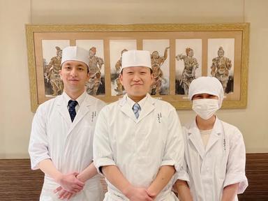 「三⽥ばさら 本店」は、ミシュランガイドの星獲得実績があります。