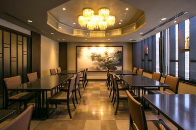 大阪・梅田の四川料理のチャイニーズレストランで、ホールスタッフ募集!