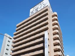 業界トップクラスの安定した経営基盤により、将来を見据えて腰を据えて長く働ける安心感があります。