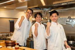 銀座の名店で培った江戸前の技を礎に、独自のスタイルを築く寿司割烹