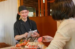 新店&海外展開を予定!成長企業が手がける『焼肉赤牛』で、店長、店長候補を募集します。