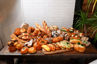 石窯で焼き上げる120種類以上!『Bakerys Kitchen ohana』で製パンスタッフ募集!