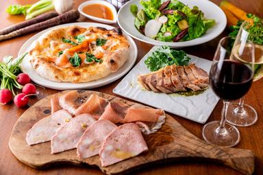 お昼はピザがメインのイタリアン