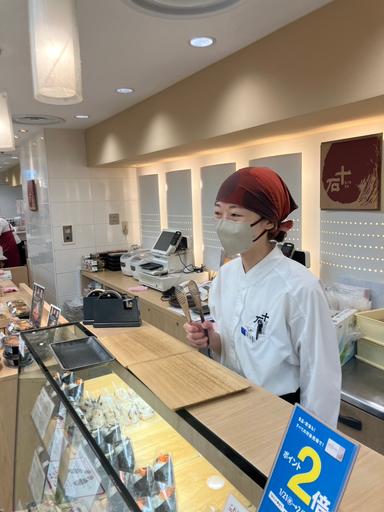 『銀座十石』、『醸す』にて、販売スタッフを募集しています。