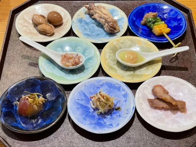 【月給33万円~】北浜の予約困難な中国料理店で調理経験を活かす|年2回昇給・賞与年1回・中国研修同行も可能|器や店づくりまで一流シェフのもとで幅広く学べる環境◎